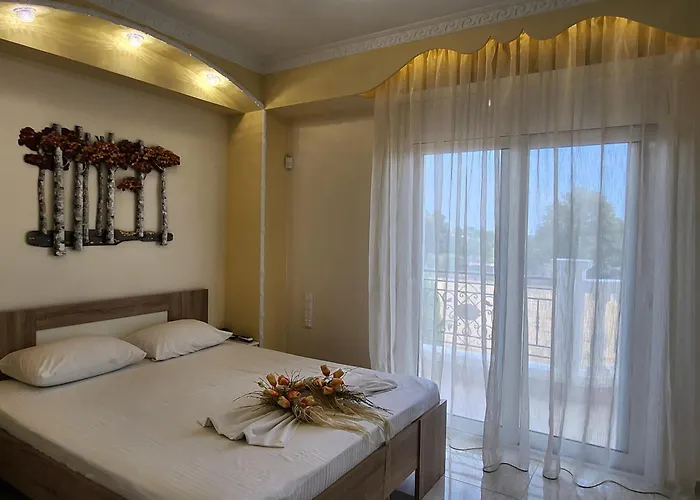 Elena * カテリーニ