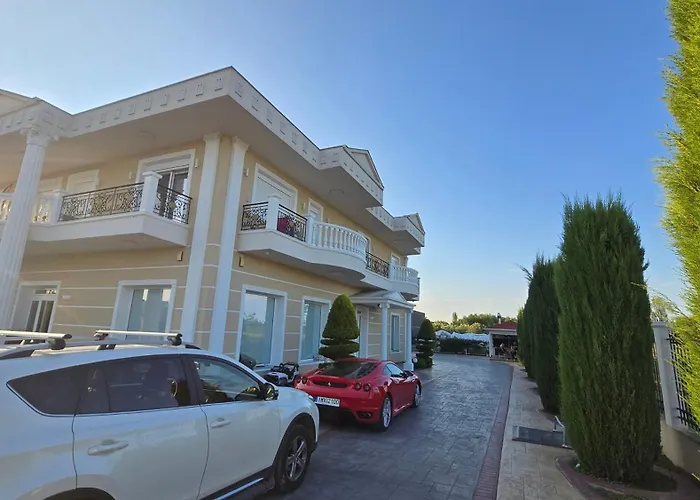 アパート Elena カテリーニ