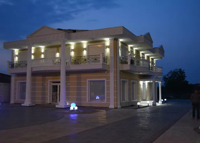 Elena カテリーニ